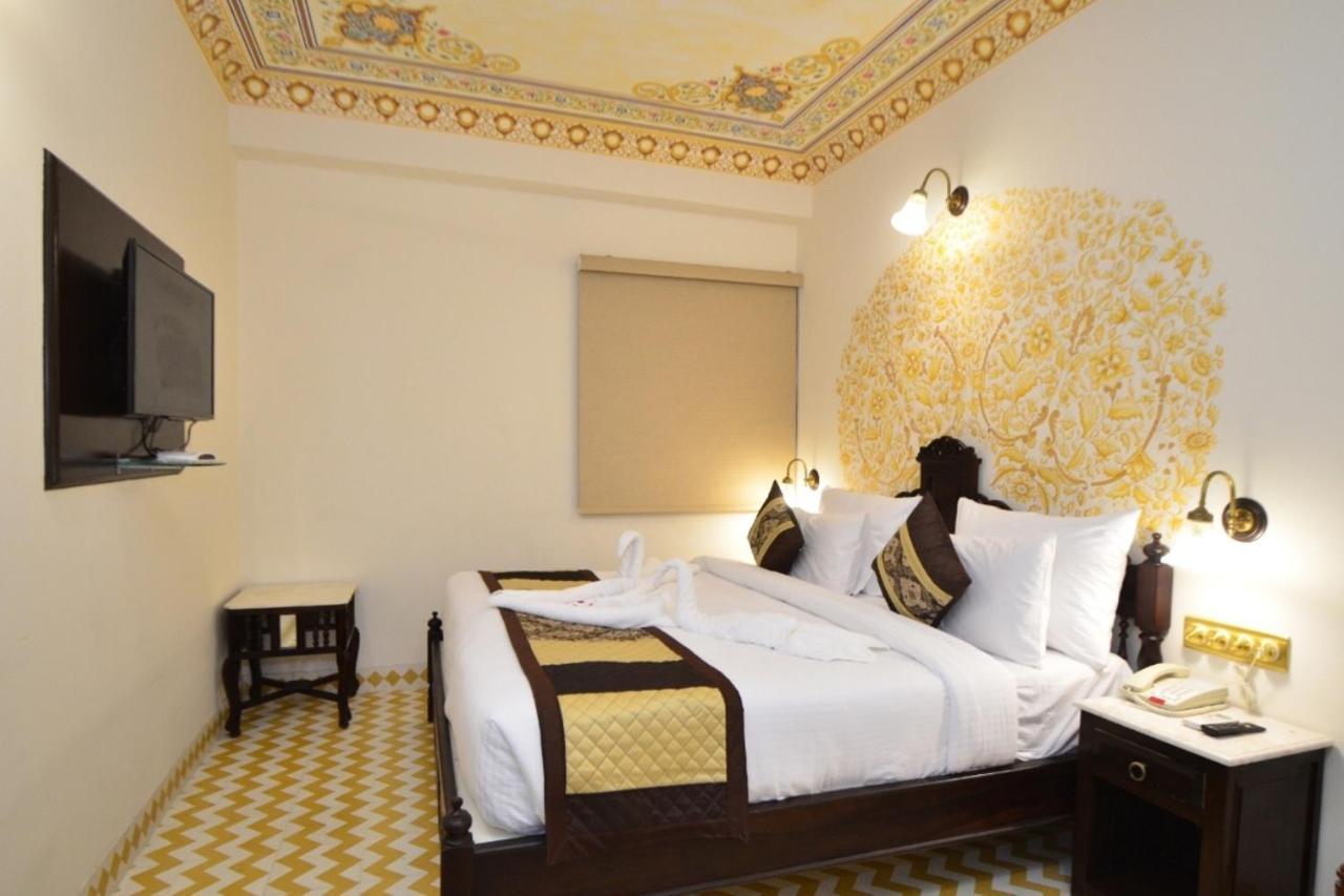Nirbana Palace - A Heritage Hotel And Spa Jaipur Exterior foto